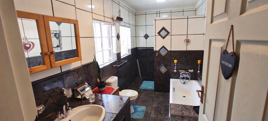 3 Bedroom Property for Sale in Sasolburg Ext 4 Free State